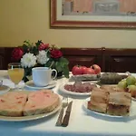 La Riera Bed & Breakfast Vic