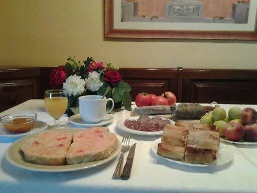 La Riera Bed & Breakfast Vic